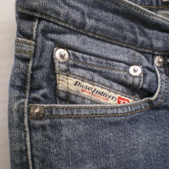 Diesel Industry Denim Division Blue Jeans, Size 28 - Picture 3 of 8